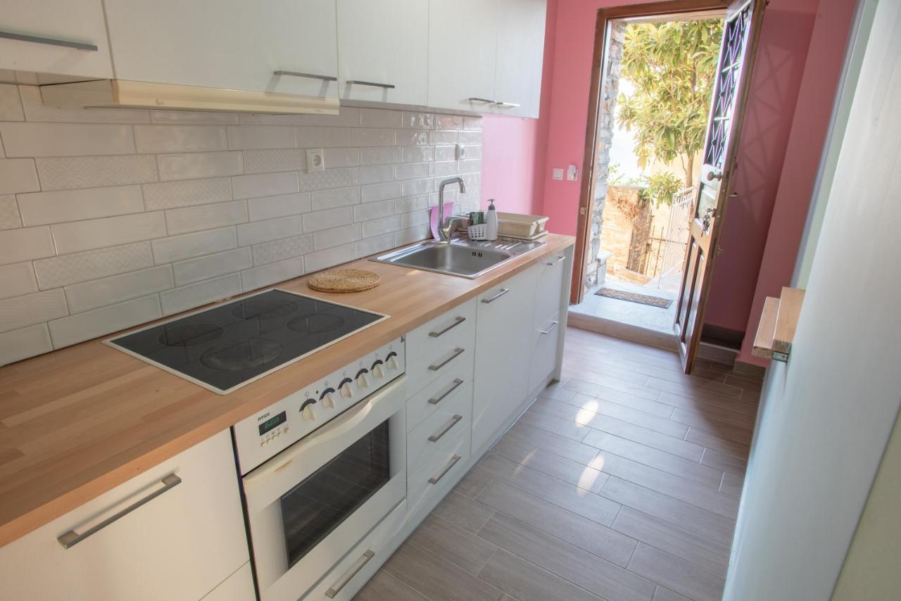 Με Θέα Το Ηλιοβασιλεμα 2 Villa Áfissos Eksteriør bilde